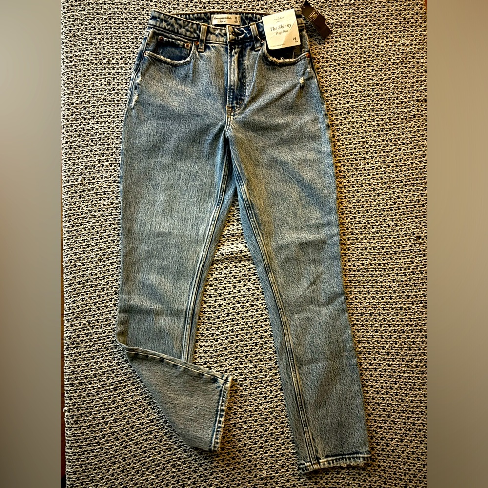 Abercrombie & Fitch The Skinny High Rise
